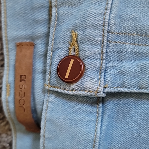 STUNNING JOES LIGHT WASH TAKARA JEAN SHORTS - Picture 11 of 11